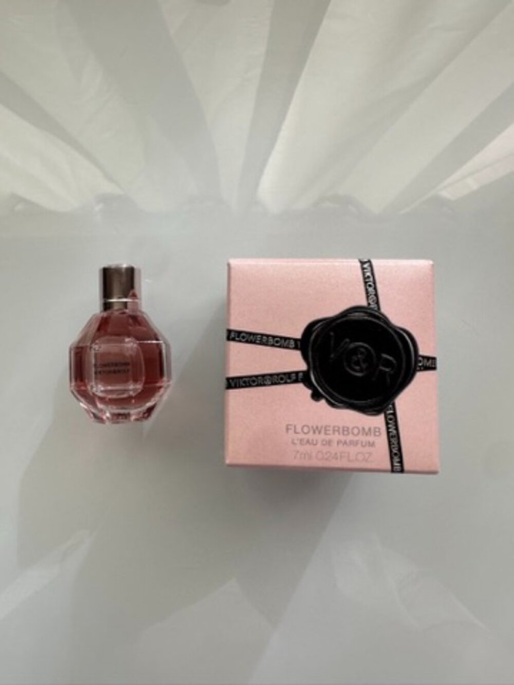 NEW! Viktor & Rolf Flowerbomb Eau de Parfum Travel Mini Size 0.24oz/7mL